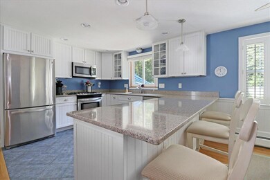 08-Kitchen Area