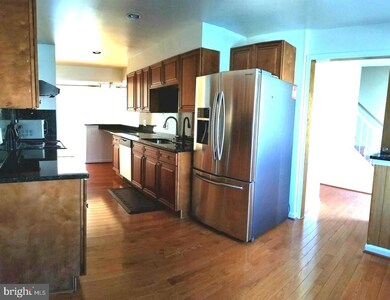 10289 Arizona Cir, Bethesda, MD 20817 - photo 5