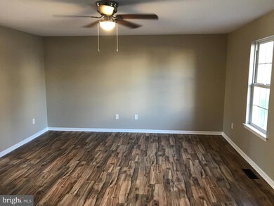 131 Bainbridge Cir, Reading, PA 19608 - photo 5