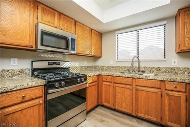 9601 Intercoastal Dr, Las Vegas, NV 89117 - photo 7