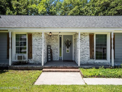 606 Plaza Dr, Jacksonville, NC 28540 - photo 4