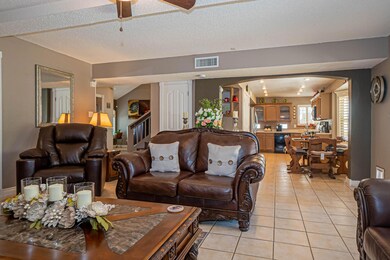 488 Jeweled Mesa Ct, Horizon City, TX 79928 - photo 2
