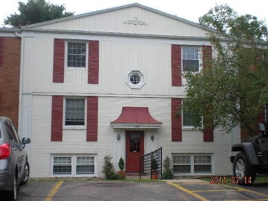 714 Garland Cir unit C, Kalamazoo, MI 49008 - photo 2