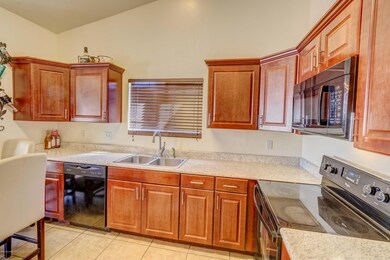 2628 W Kassandra Pl__008