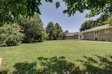 5932 N Grove Ave, Warr Acres, OK 73122 - photo 2