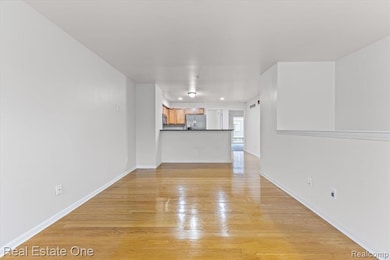 1084 Faulkner, Troy, MI 48083 - photo 5