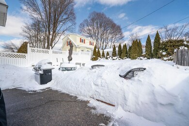 657 Calef Rd, Manchester, NH 03103 - photo 4