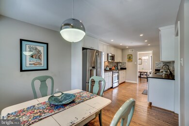 2930 Nob Hill Ct, Alexandria, VA 22314 - photo 5