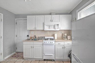 74 O St unit D -- WINTER RENTAL, Seaside Park, NJ 08752 - photo 4