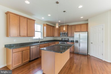 10312 Stewards Chance Ln, White Plains, MD 20695 - photo 2