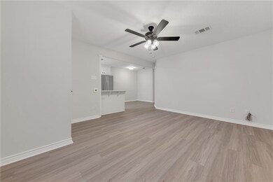 1010 Foster Ave unit B, College Station, TX 77840 - photo 6