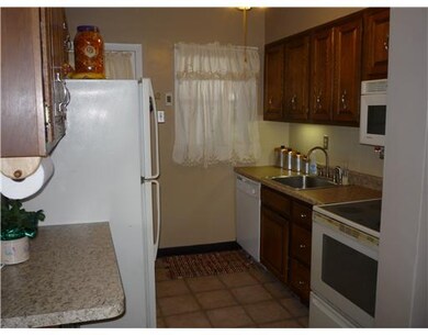 Kitchen. The fully equipped kitchen has a breakfes