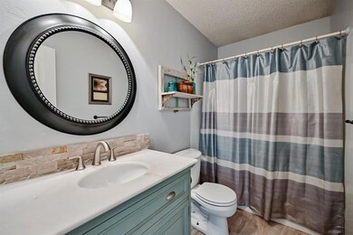 1713 Valley View Dr, Joshua, TX 76058 - photo 3