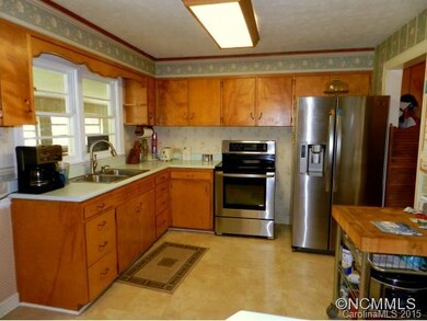 27 Oakley Dogwood Dr, Asheville, NC 28803 - photo 5