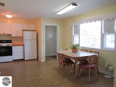 dining room off kitchen