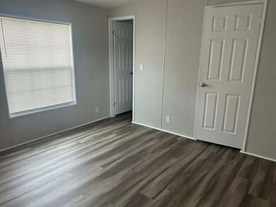 11405 Michelle Way unit 461, Tampa, FL 33637 - photo 4