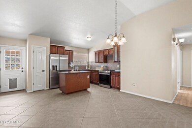 14200 Desert Stone Dr, Horizon City, TX 79928 - photo 7