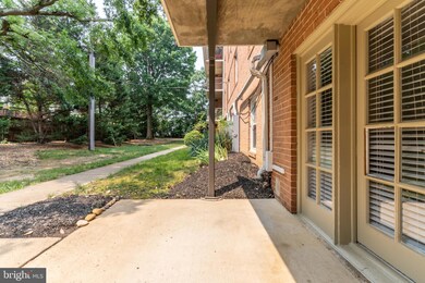 3336 Spring Ln unit A-12, Baileys Crossroads, VA 22041 - photo 3