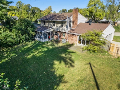 1311 Crescent Dr, Columbus, IN 47203 - photo 3