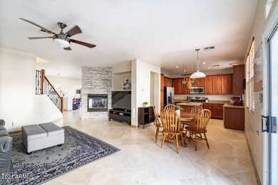 1253 E Julian Dr