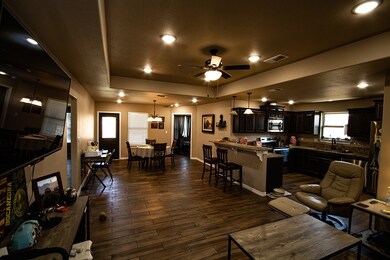 802 W Inez St, Beeville, TX 78102 - photo 3