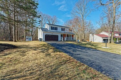 941 Douglas Ct, Schenectady, NY 12309 - photo 4