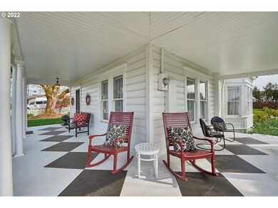 548 W Monroe St, Carlton, OR 97111 - photo 5