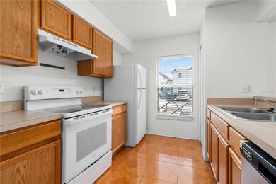 4110 Waterside Island Ct, Tampa, FL 33617 - photo 2