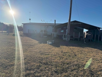 1110 Cason Rd, Marlow, OK 73055 - photo 4