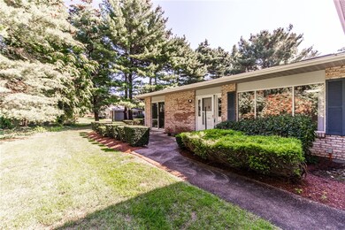 351 Chatham Cir, Warwick, RI 02886 - photo 2