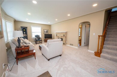 305 South St, Archbold, OH 43502 - photo 5