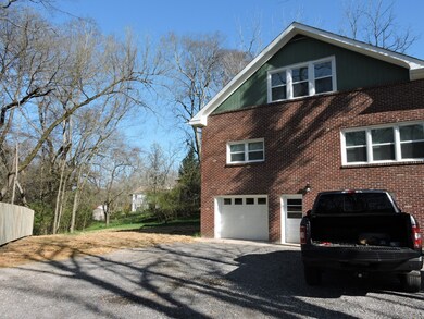 304 S Irwin St, Manchester, TN 37355 - photo 4