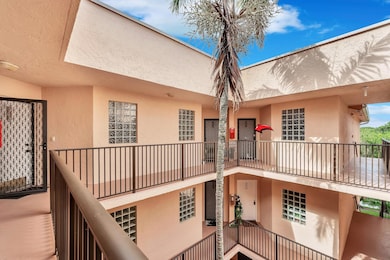 4111 Coral Tree Cir unit 324, Coconut Creek, FL 33073 - photo 5