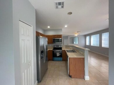 3215 Laurel Ridge Cir, Riviera Beach, FL 33404 - photo 4