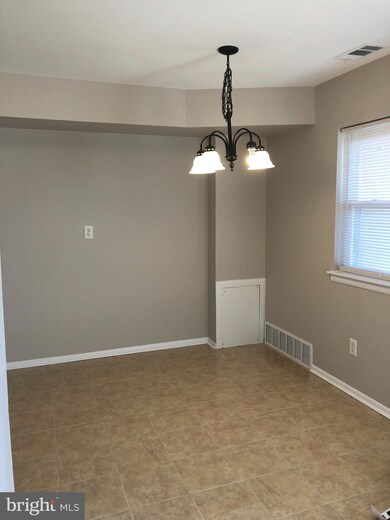 18 Derry Dr, North Wales, PA 19454 - photo 2