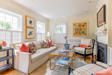 1st Fl Living room