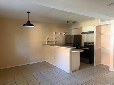 3718 Pleasanton Rd unit 2-103, San Antonio, TX 78221 - photo 4
