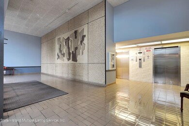 Elmwood Park Condominium II unit 2K, Staten Island, NY 10314 - photo 2