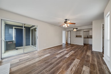 18519 Egret Bay Blvd unit 1706, Houston, TX 77058 - photo 4