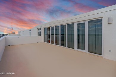 Private Rooftop Balcony