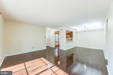 4305 Fenwick Ln, Mount Laurel, NJ 08054 - photo 3