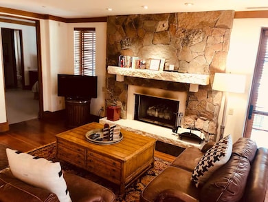 215 Raven Rd, Ketchum, ID 83340 - photo 2