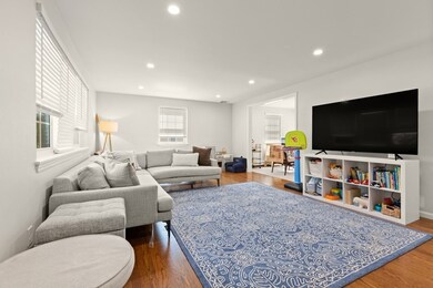 50 Charles Rd unit TH, Winchester, MA 01890 - photo 6