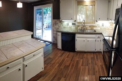 5260 Faircrest Ct SE, Salem, OR 97306 - photo 3