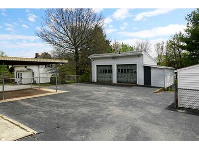 Parking Lot/Garage.