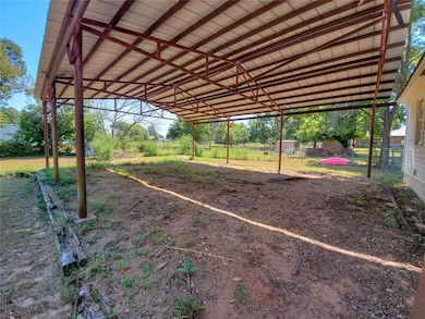 1011 N Rangeline St, Tecumseh, OK 74873 - photo 3