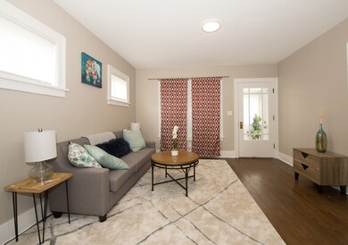 437 S Fulton Ave, Waukegan, IL 60085 - photo 4