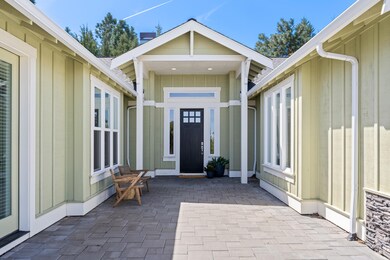 3439 NW Bryce Canyon Ln, Bend, OR 97701 - photo 2