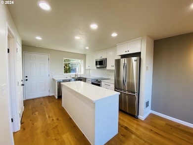 3433 Mcnary Pkwy unit 505, Lake Oswego, OR 97035 - photo 2