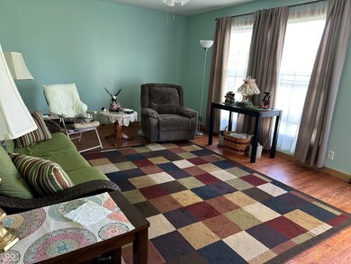 3883 N 150 W, Columbus, IN 47201 - photo 2